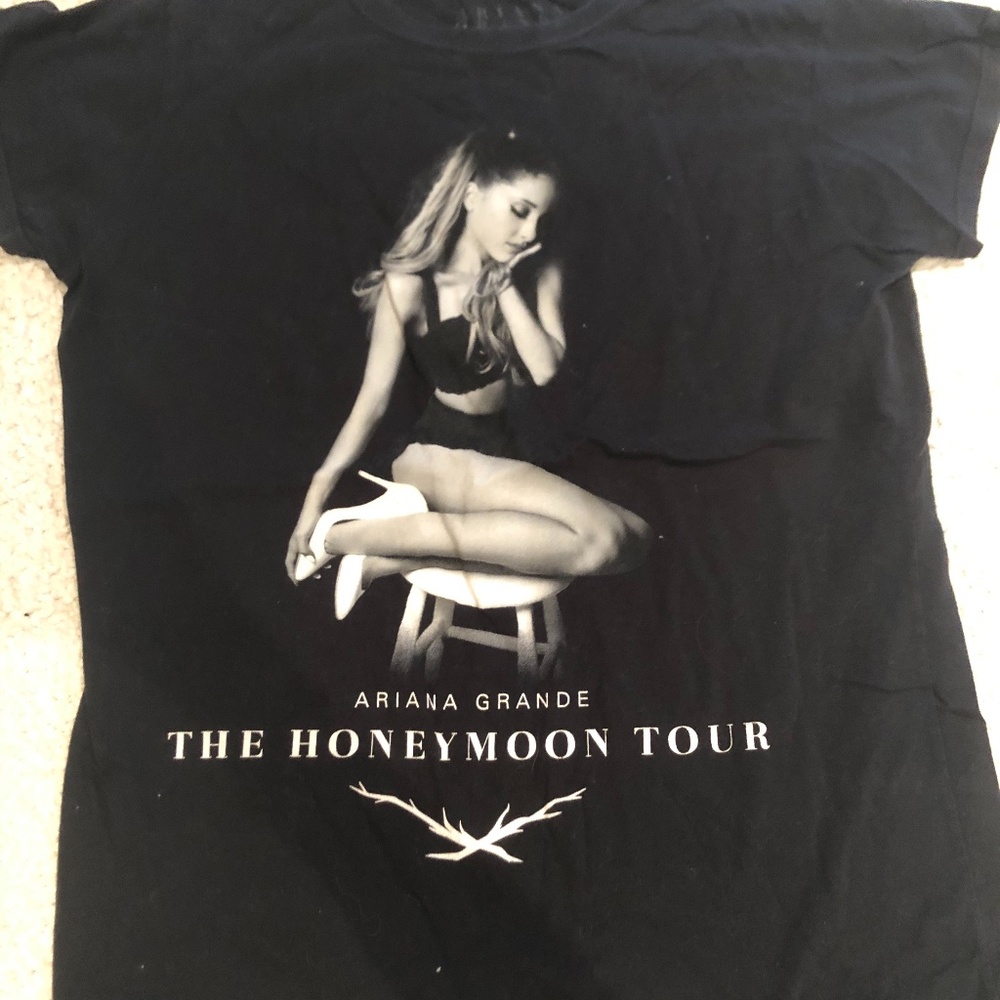 Ariana Grade Honeymoon Tour Concert Tee